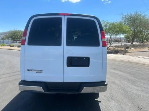 Used 2015 Chevrolet Express 3500 LT w/ LT Preferred Equipment Group RWD image 5