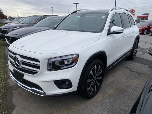 Used 2023 Mercedes-Benz GLB 250 4MATIC image 4