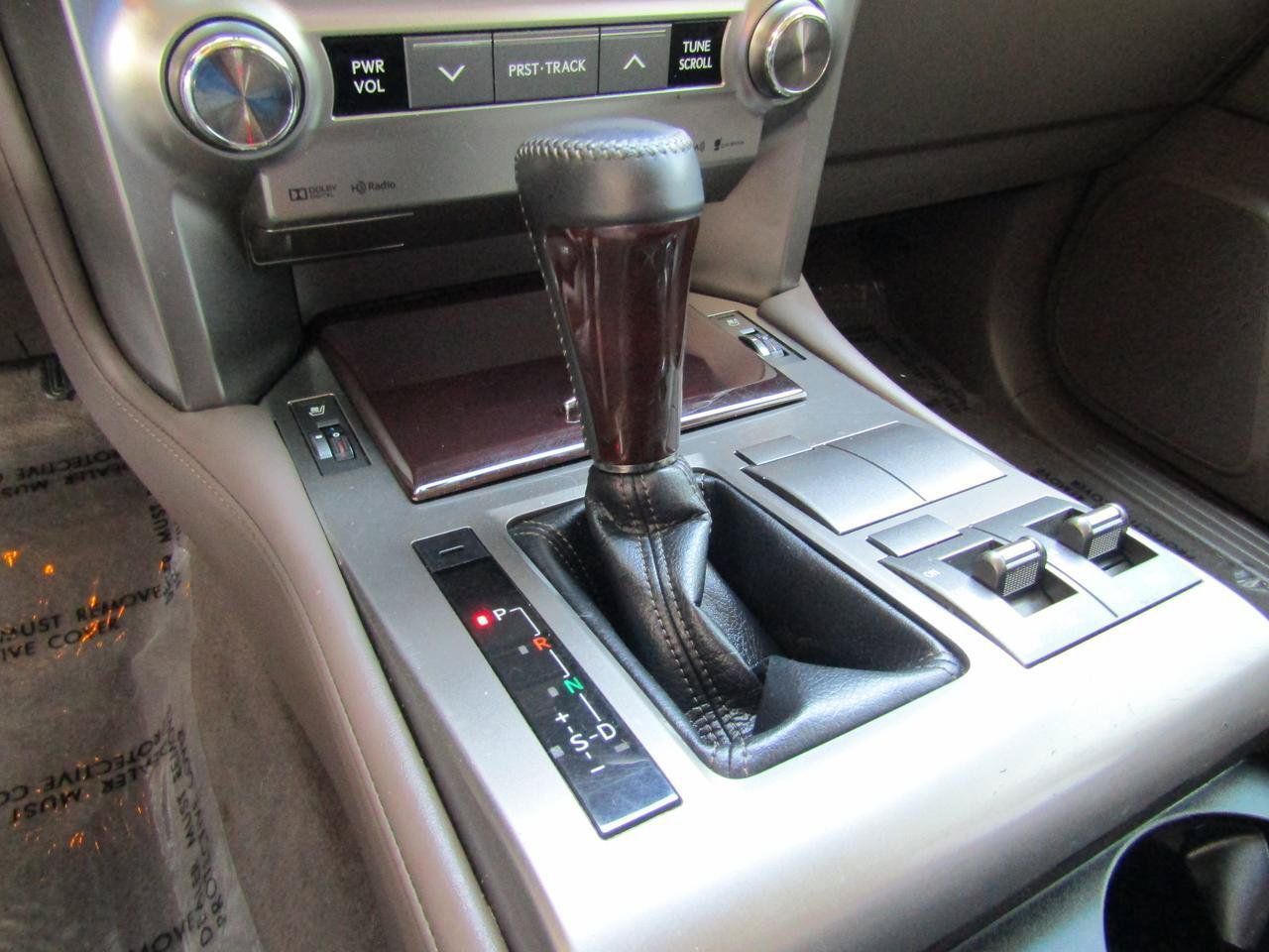 Used 2018 Lexus GX 460 Premium w/ Premium Package AWD/4WD image 22