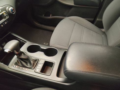 Used 2019 Kia Sorento AWD V6 image 26