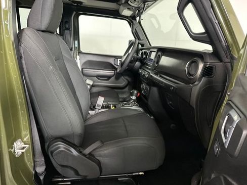 Used 2023 Jeep Wrangler Unlimited w/ Convenience Group image 28