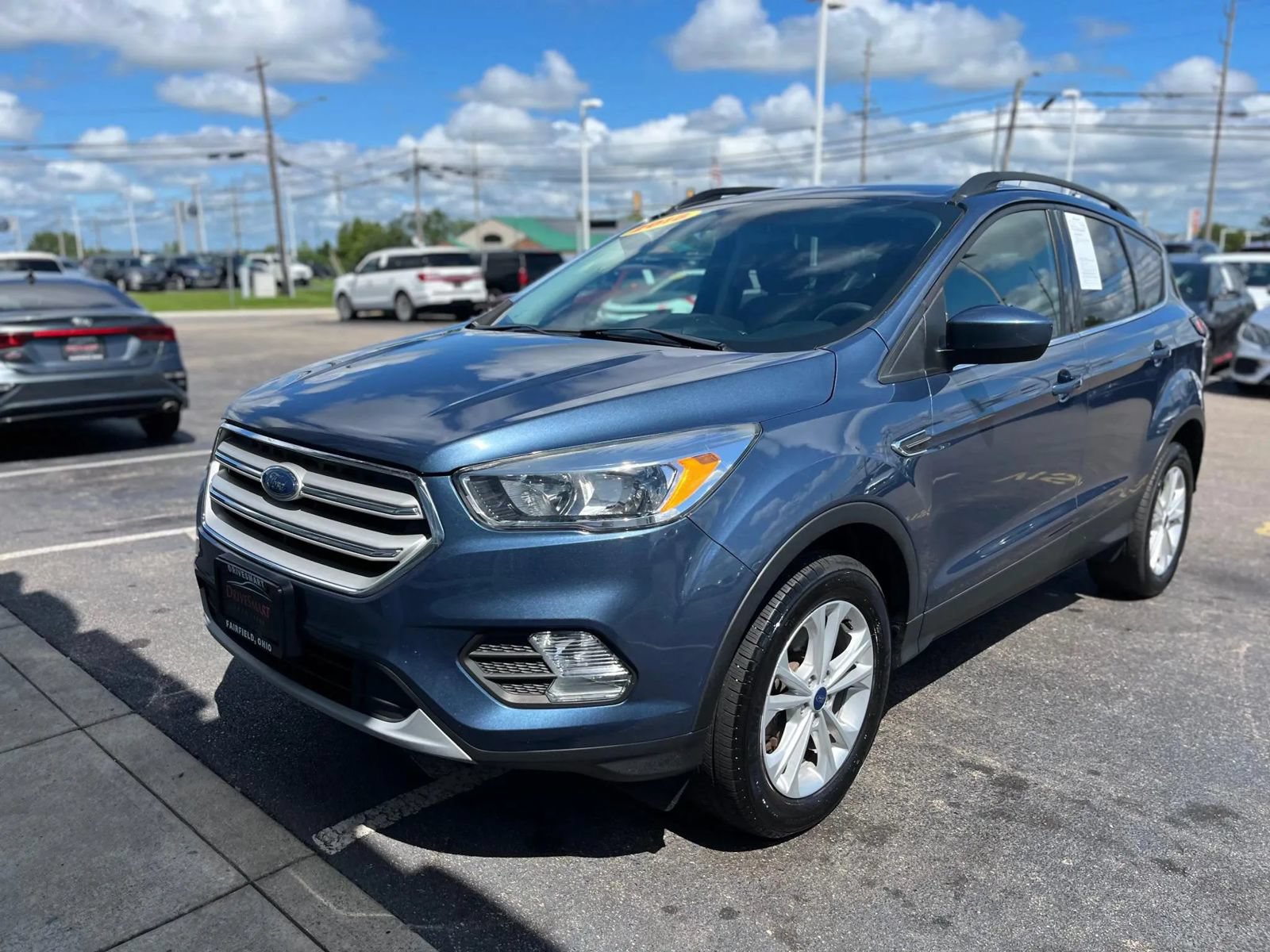 Used 2018 Ford Escape SE w/ SE Sync 3 Package AWD/4WD image 2