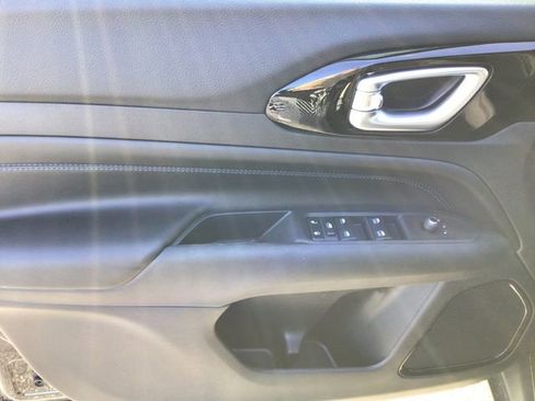 New 2026 Jeep Compass Latitude image 20