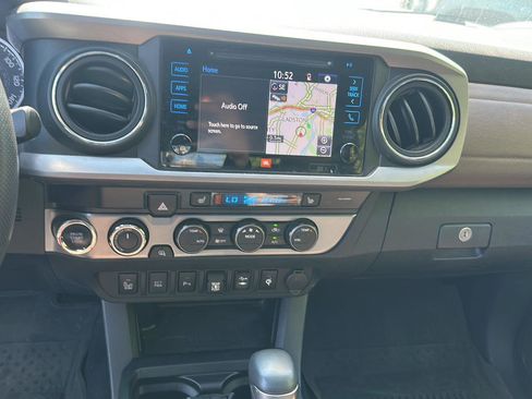 Used 2019 Toyota Tacoma Limited AWD/4WD image 12