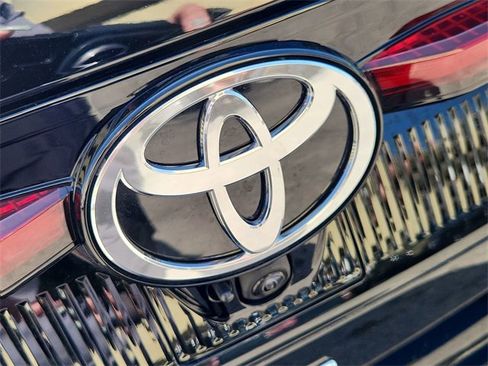 Used 2026 Toyota Crown Limited image 30