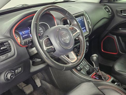 Used 2019 Jeep Compass Trailhawk w/ Cold Weather Group AWD/4WD image 16