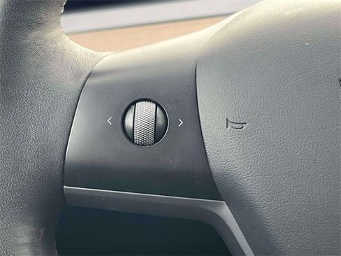 Used 2022 Tesla Model 3 Long Range image 21