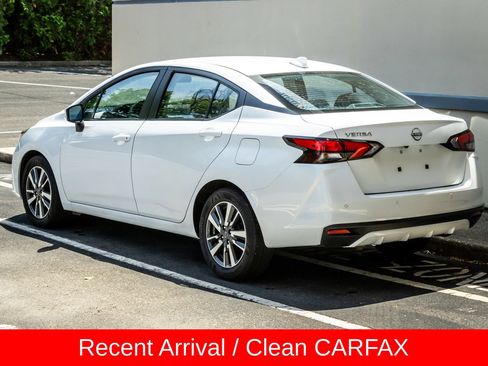 Used 2025 Nissan Versa SV FWD image 5