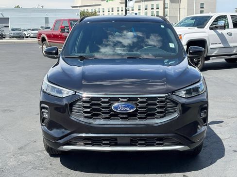 Used 2025 Ford Escape ST-Line Select AWD/4WD image 2