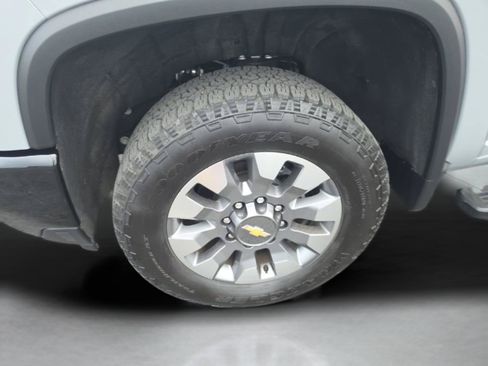 Used 2025 Chevrolet Silverado 2500 Custom w/ Custom Value Package AWD/4WD image 32