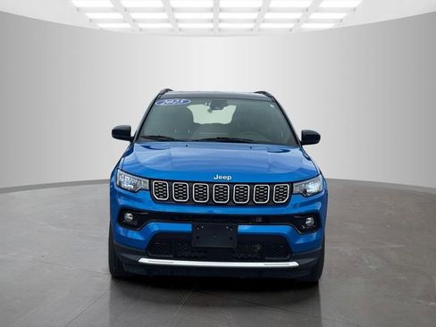 Certified 2025 Jeep Compass Limited image 2
