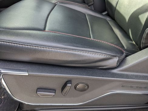 Used 2022 Ford F150 Lariat w/ Trailer Tow Package image 23