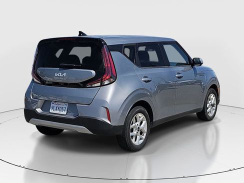 Used 2024 Kia Soul LX w/ Option Group 015 FWD image 5