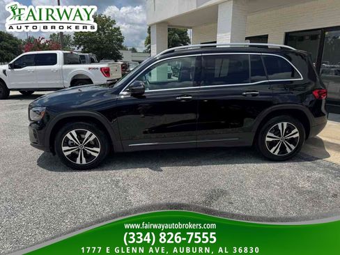 Used 2025 Mercedes-Benz GLB 250 image 9