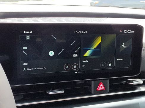 New 2027 Kia Carnival LX FWD image 23