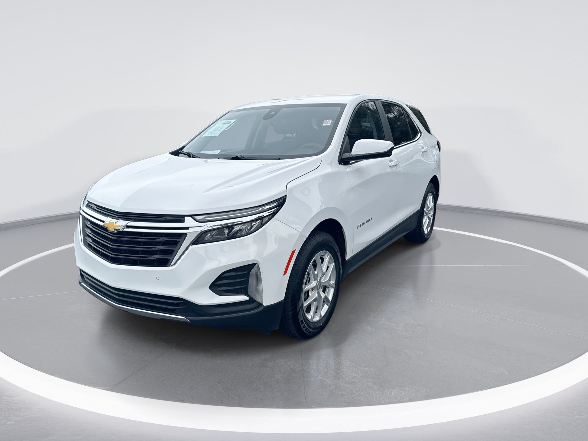 Used 2024 Chevrolet Equinox LT FWD image 8