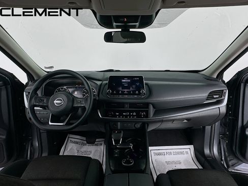 Used 2024 Nissan Rogue SV AWD/4WD image 12
