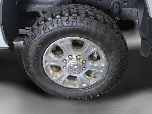 Used 2024 RAM 2500 Big Horn AWD/4WD image 23