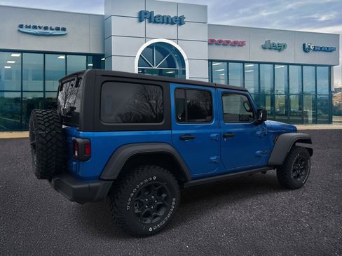 Used 2023 Jeep Wrangler Unlimited w/ Cold Weather Group image 2