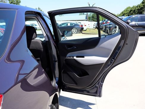 Used 2019 Chevrolet Equinox LS w/ LPO, Floor Liner Package AWD/4WD image 34