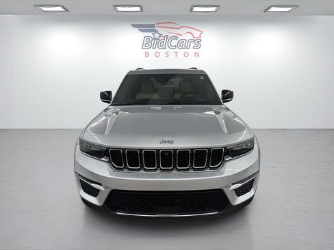 Used 2022 Jeep Grand Cherokee Limited 4xe w/ Luxury Tech Group II AWD/4WD image 2