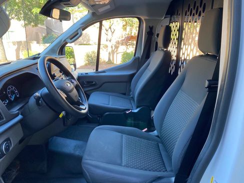 Used 2025 Ford Transit 250 Low Roof w/ Exterior Upgrade Package RWD image 33