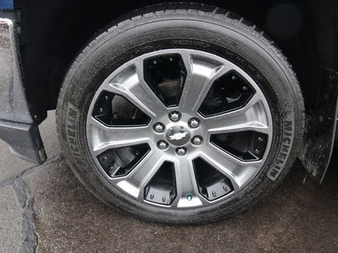 Used 2017 Chevrolet Silverado 1500 LT w/ All Star Edition AWD/4WD image 30