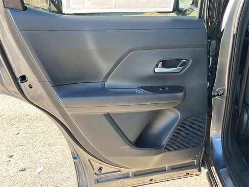 New 2026 Nissan Kicks SV w/ SV Premium Package image 19