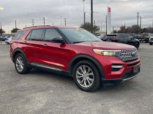 Used 2020 Ford Explorer Limited w/ Class III Trailer Tow Package image 3