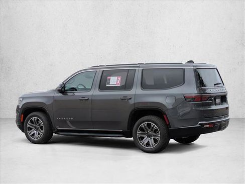 Used 2024 Jeep Wagoneer Series II image 10