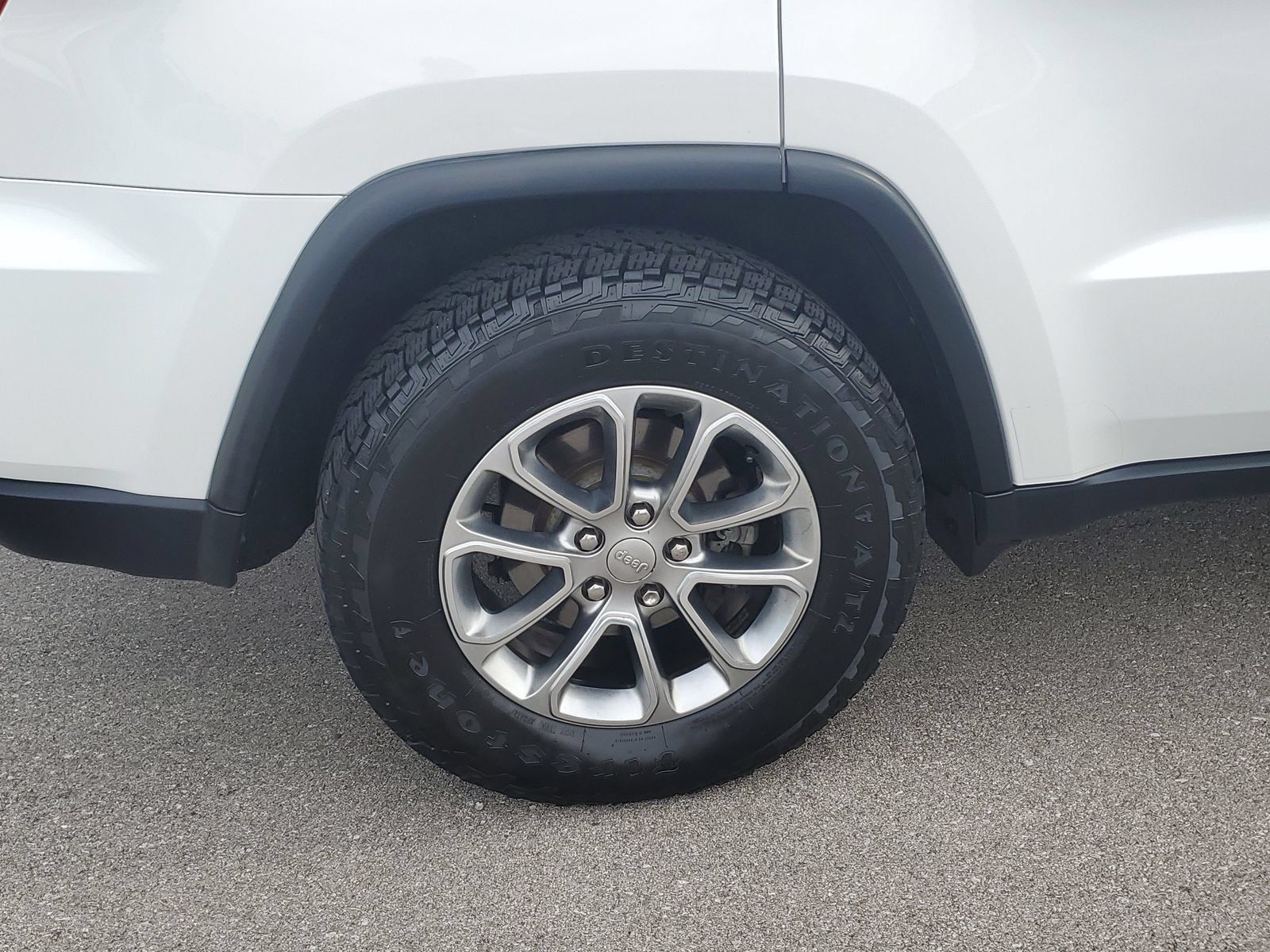 Used 2014 Jeep Grand Cherokee Limited w/ Luxury Group II AWD/4WD image 5