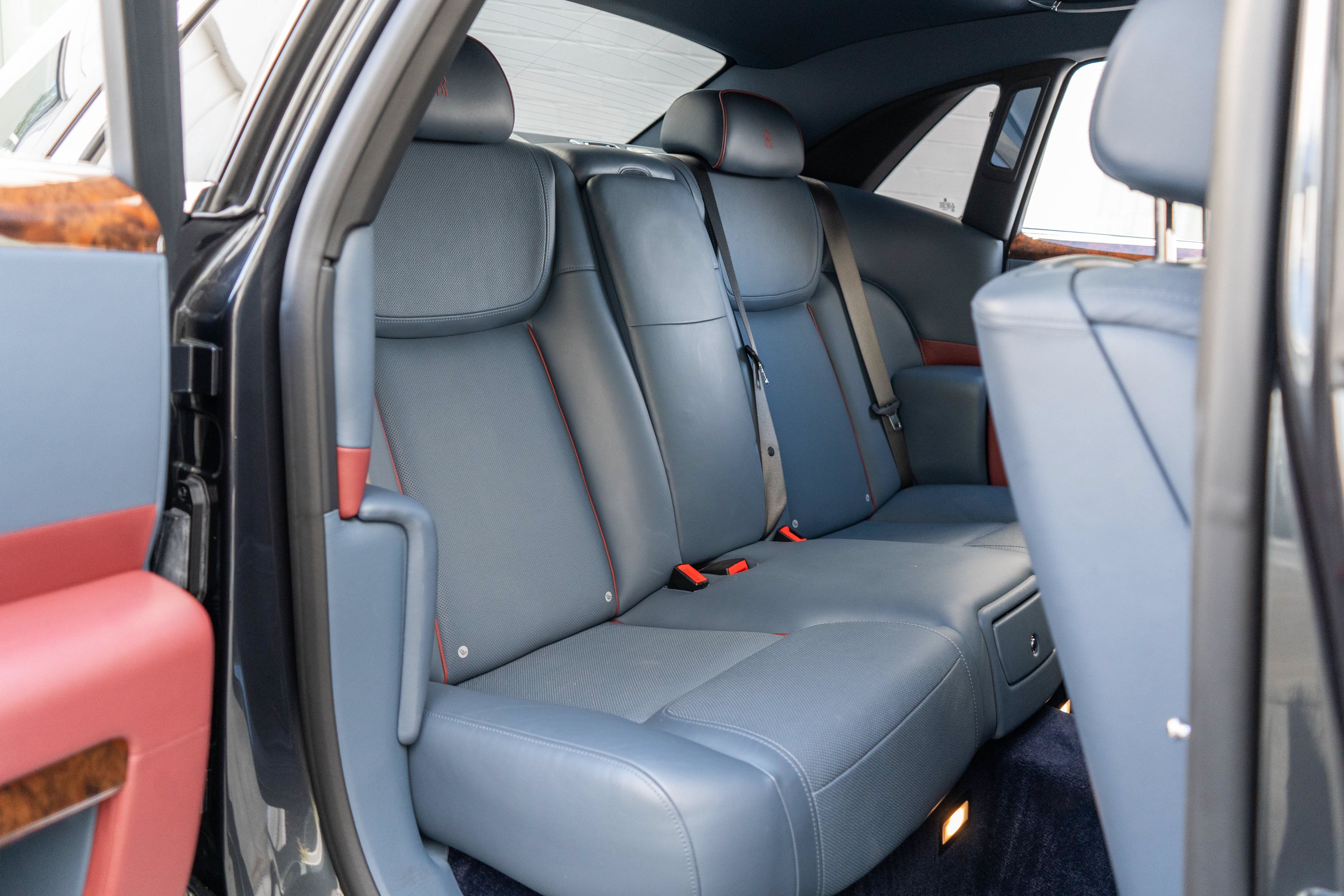 Used 2017 Rolls-Royce Ghost RWD image 31