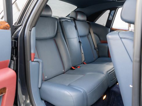 Used 2017 Rolls-Royce Ghost RWD image 31