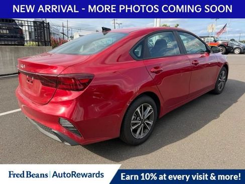Used 2024 Kia Forte LXS w/ LXS Technology Package FWD image 7