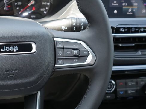 New 2025 Jeep Compass Limited w/ Sun & Sound Group image 19