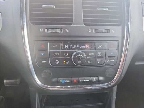 Used 2019 Dodge Grand Caravan GT image 24