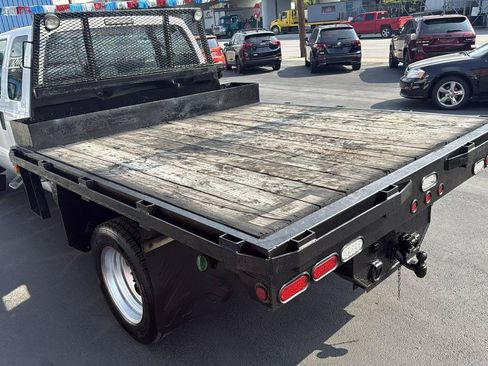 Used 2016 Ford F550 4x4 SuperCab Super Duty image 5