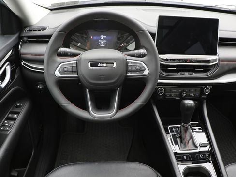 Used 2022 Jeep Compass Trailhawk w/ Sun and Sound Group image 11