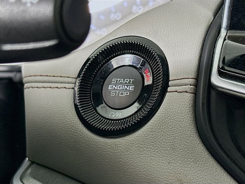 Certified 2025 Jeep Compass Limited AWD/4WD image 22