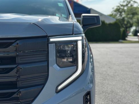 Used 2024 GMC Sierra 1500 Elevation AWD/4WD image 35
