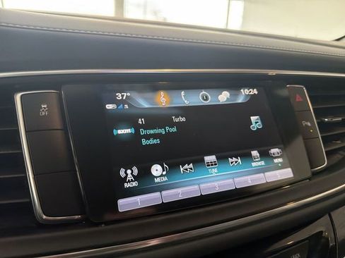 Used 2019 Buick Enclave Essence image 29