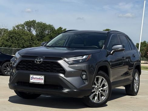Used 2023 Toyota RAV4 XLE Premium FWD image 2