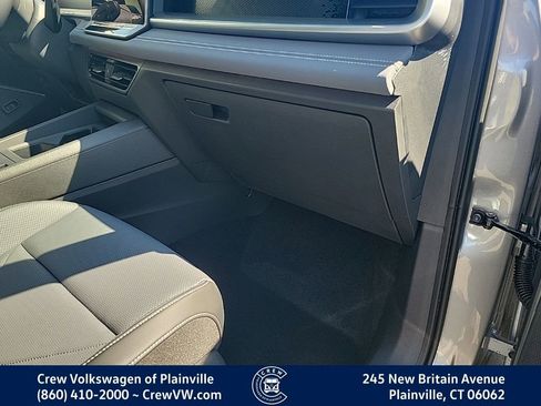 New 2025 Volkswagen Tiguan SE image 31