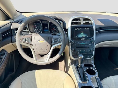 Used 2015 Chevrolet Malibu LT image 27