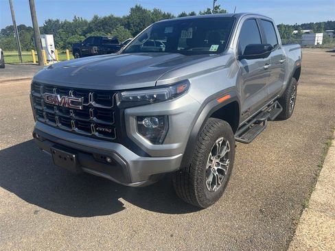 Used 2024 GMC Canyon AT4 w/ AT4 Premium Package AWD/4WD image 2