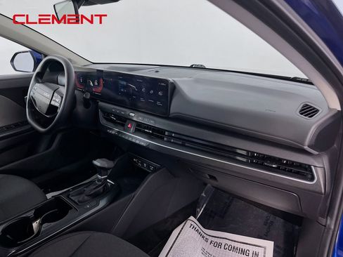 Used 2025 Kia K4 FWD image 32