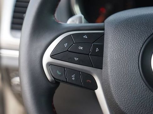 Used 2018 Jeep Grand Cherokee Trailhawk AWD/4WD image 22