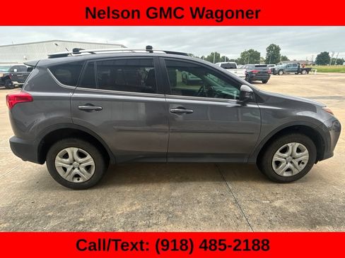 Used 2014 Toyota RAV4 LE FWD image 4