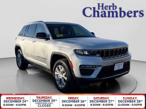 Used 2023 Jeep Grand Cherokee Limited image 1