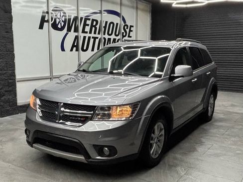 Used 2016 Dodge Journey SXT w/ Comfort/Convenience Group FWD image 3
